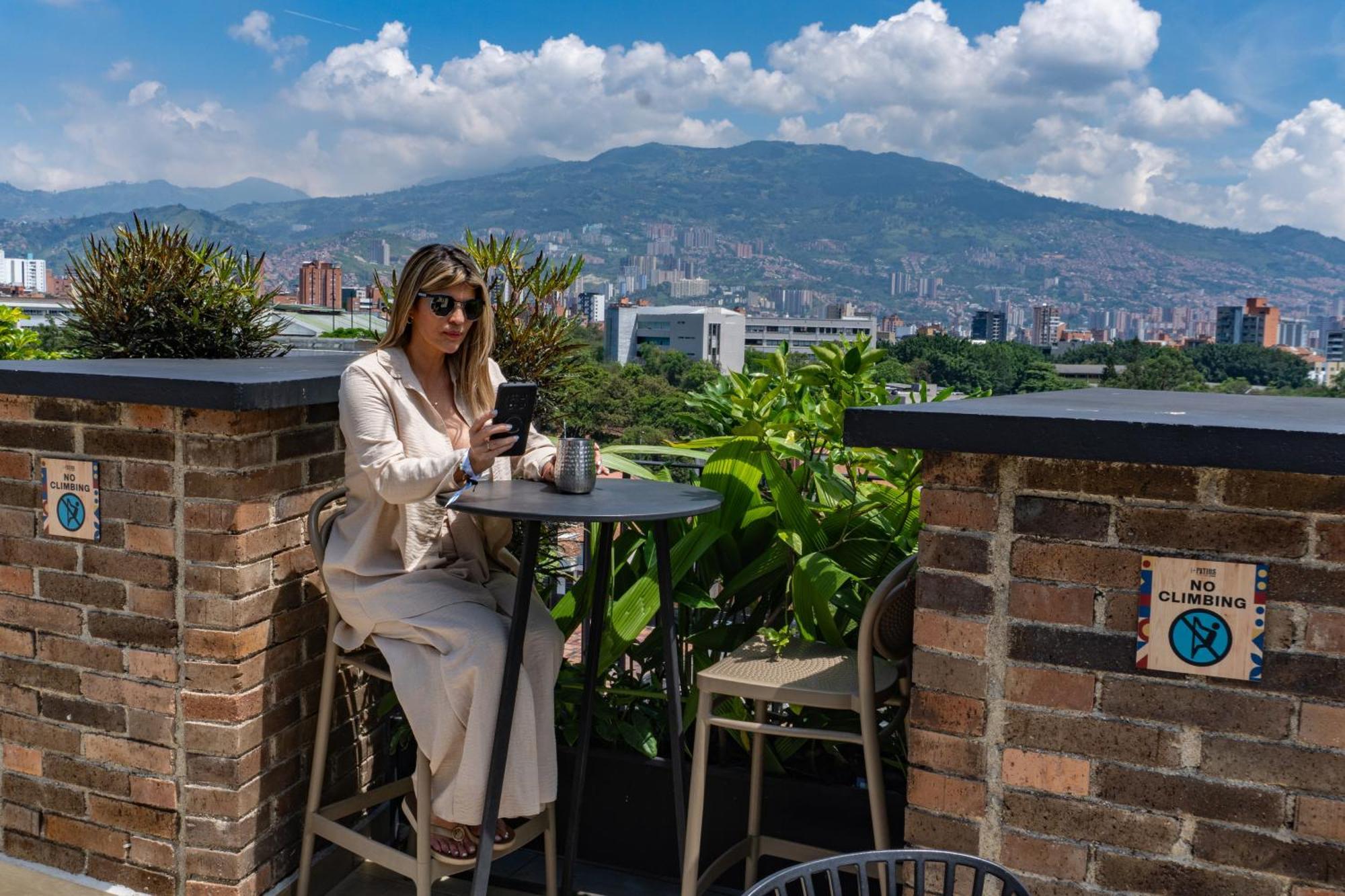 Los Patios Cool Living 麦德林 外观 照片